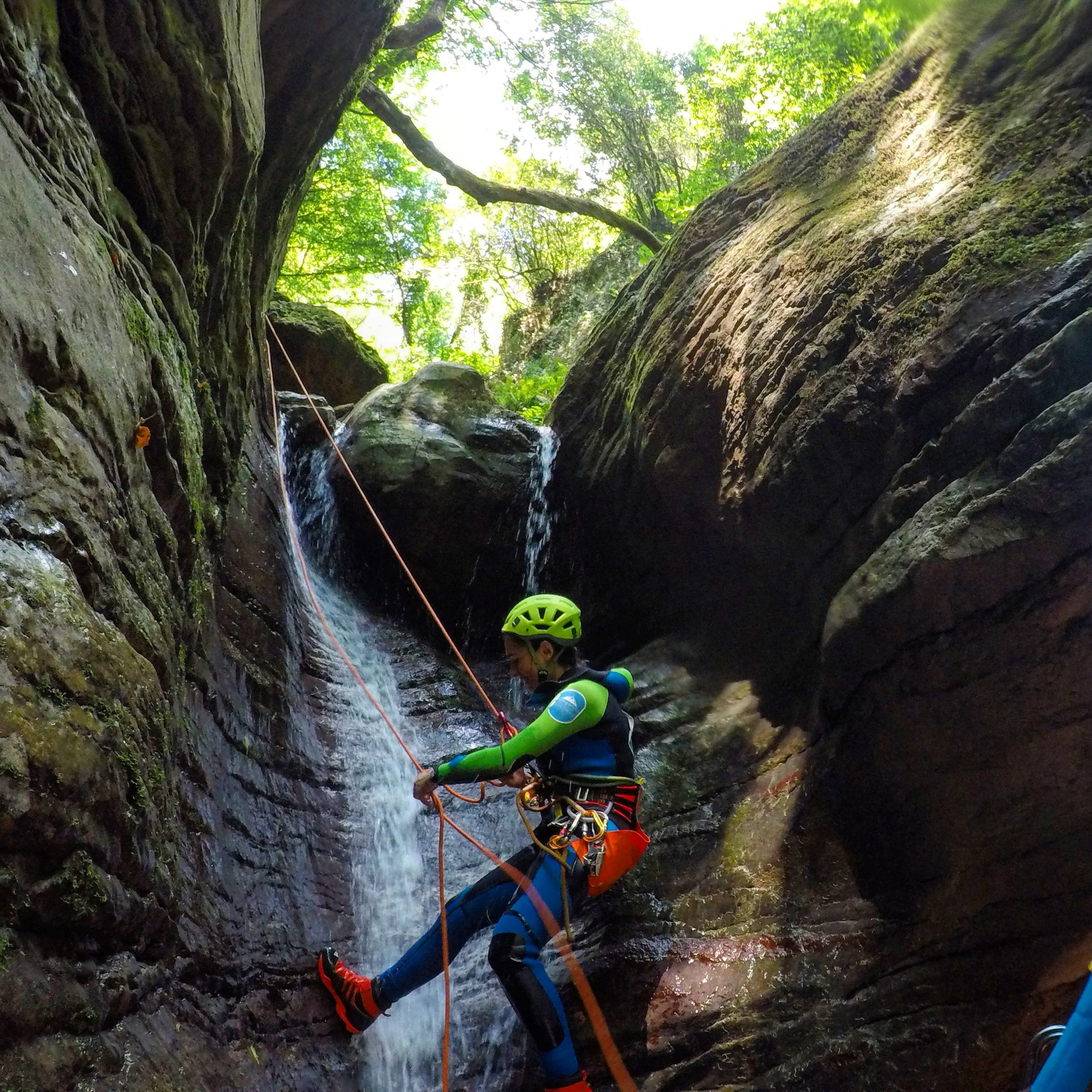 RIO SELVANO - CANYONING TOSCANA -torrentismo